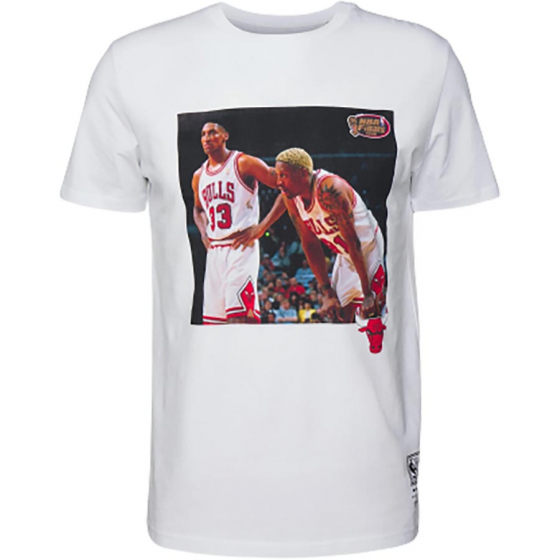 NBA Player Photo Bulls T-paita ryhmss TEKSTIILIT / MIESTEN TEKSTIILIT / T-paidat @ 2WIN BASKETBUTIK (BMTRINTL1058-CBU)