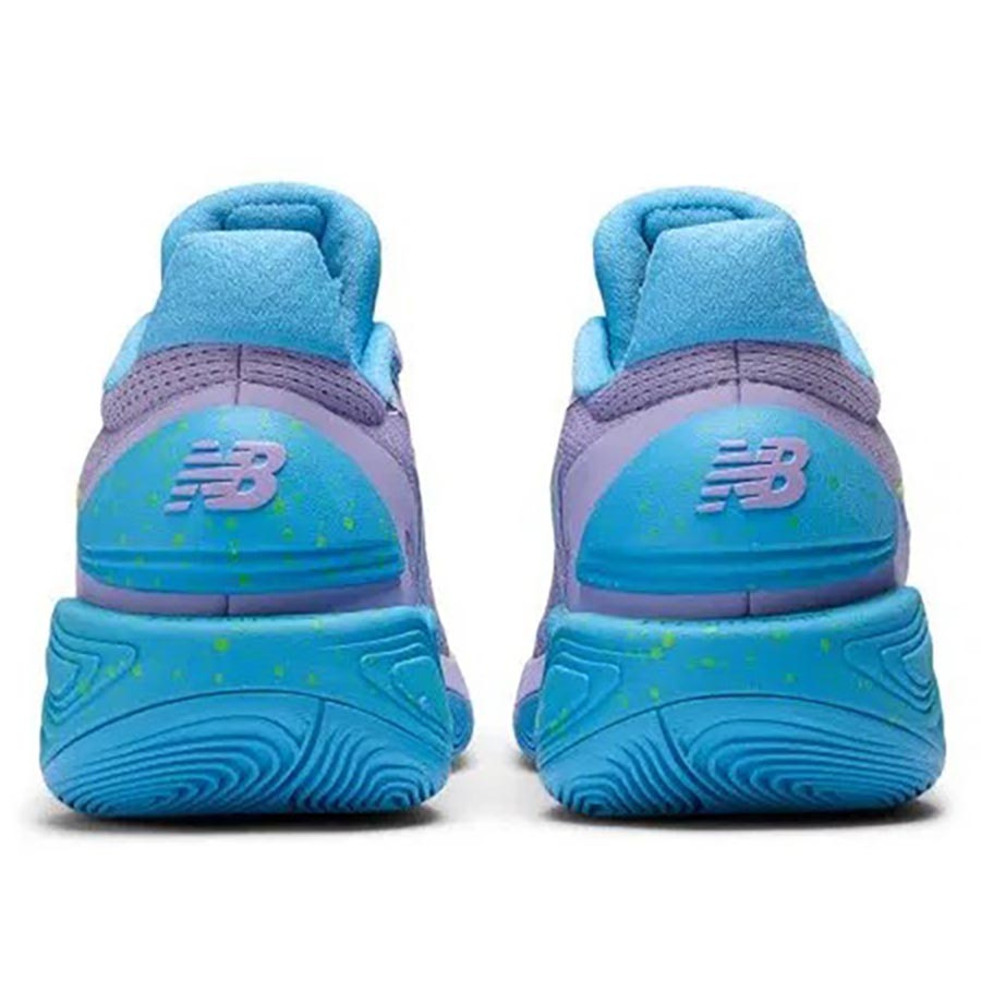 Two WXY V5 Koripallokeng�t