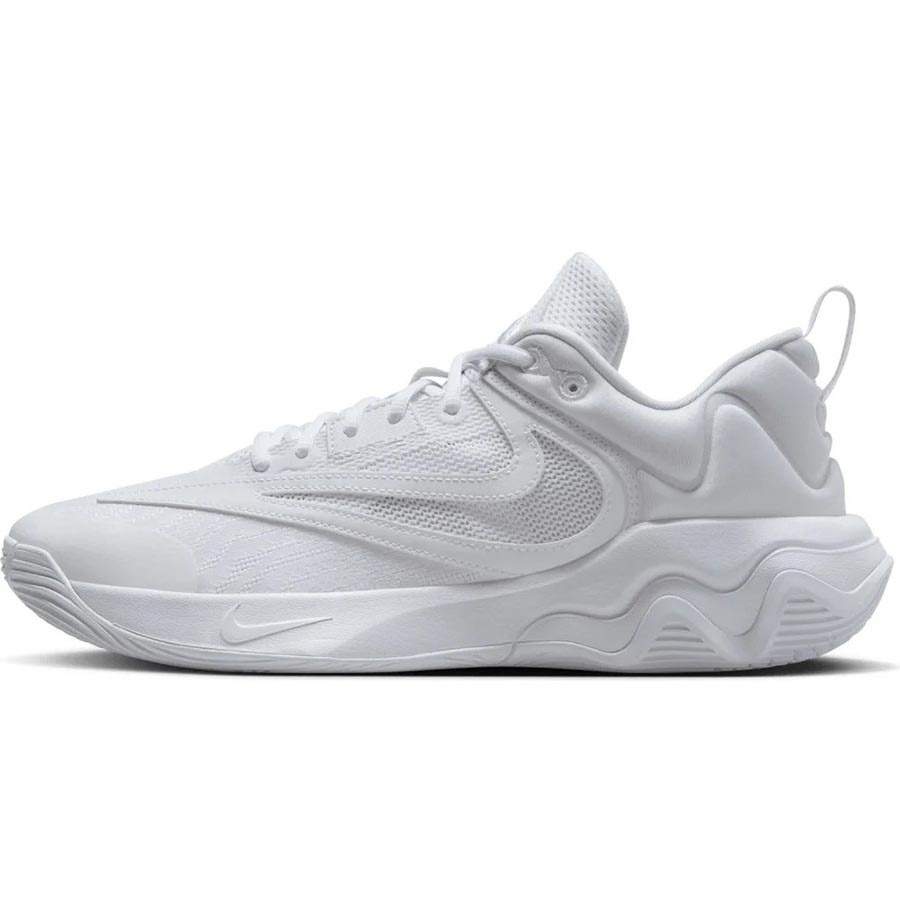 Giannis Immortality 3 Koripallokeng�t