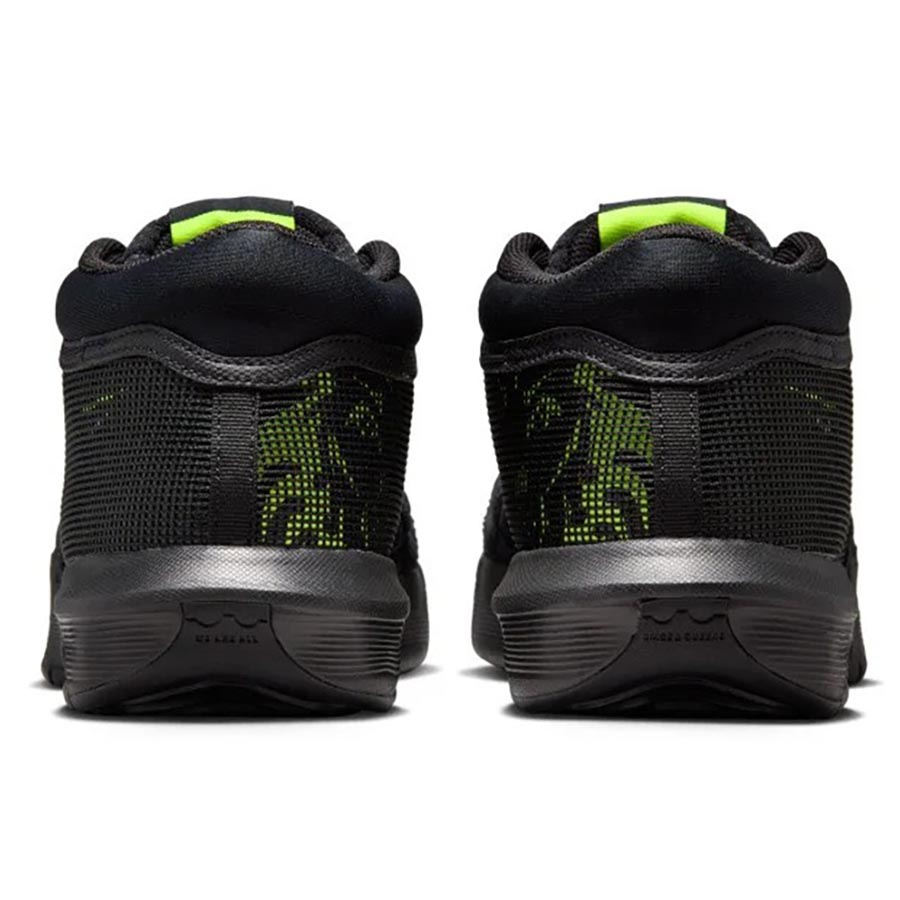 LeBron Witness 8 Koripallokeng�t