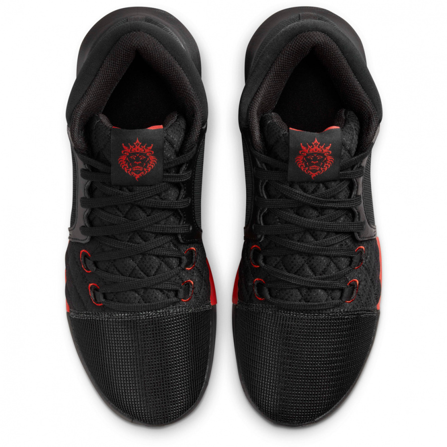 LeBron Witness 8 Koripallokeng�t