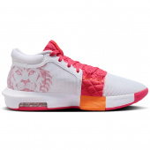 LeBron Witness 8 Koripallokengät LeBron Witness 8 Koripallokengät