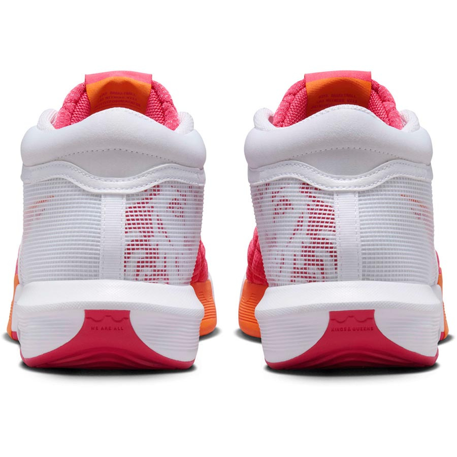 LeBron Witness 8 Koripallokeng�t