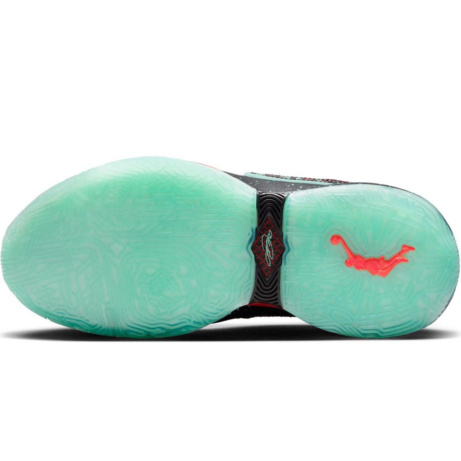 LeBron XX Koripallokeng�t Lasten