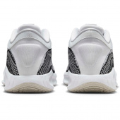 Nike G.T. Hustle Academy Koripallokengät Nike G.T. Hustle Academy Koripallokengät